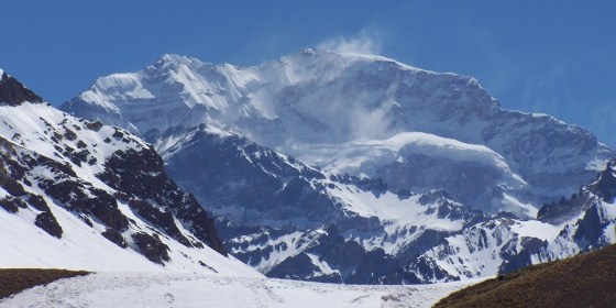 Cima del cerro Aconcagua, techo de América, en los Andes argentinos