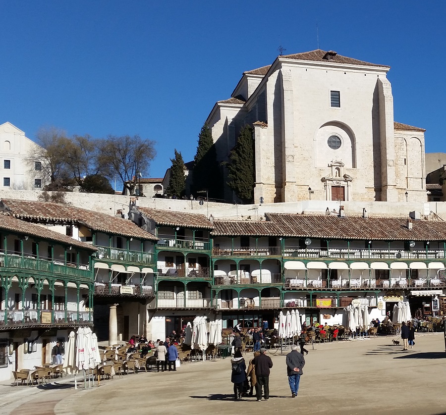 Esquina de la columna de los franceses, plaza Mayor de Chinchón