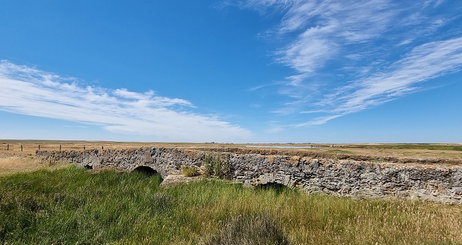 Puente Romano de Villarigo, en el entorno de la Salina Grande, Lagunas de Villafáfila, Zamora